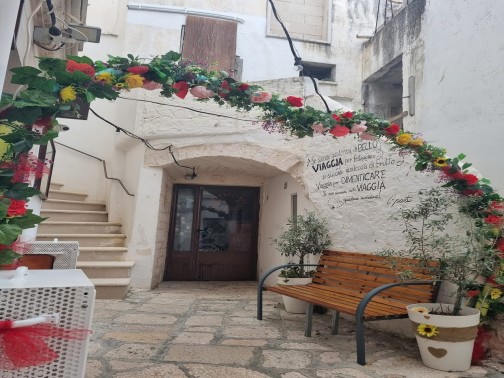 Bello Viaggia-Locorotondo-Puglia_Italia